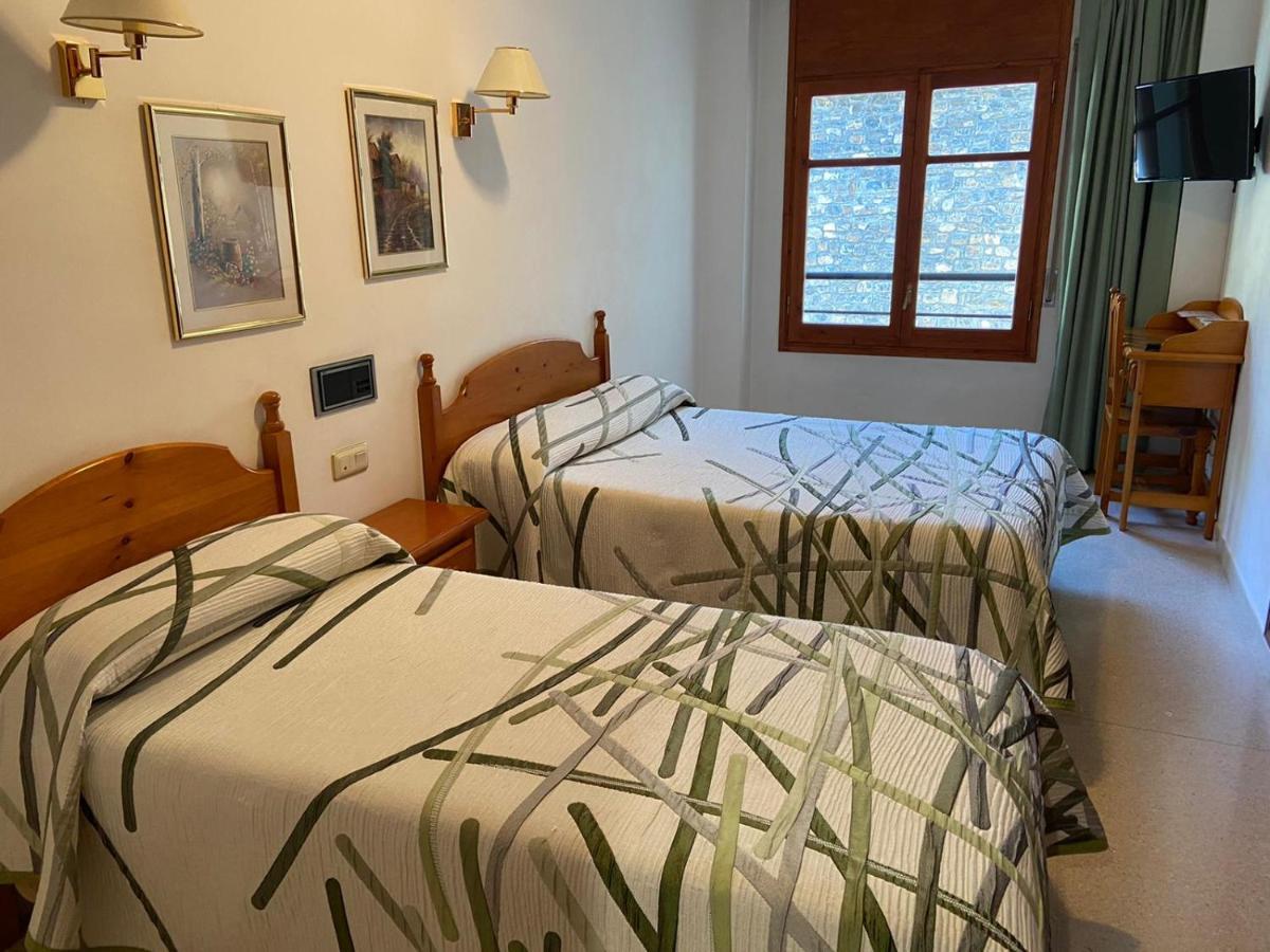 Hotel Puitavaca Ribera de Cardós エクステリア 写真